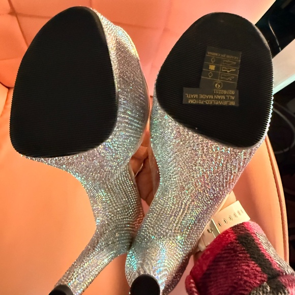 Pleaser 7" Bejeweled #701- Clear & Silver Rhinestones Slides - Size 9 - Picture 3 of 6